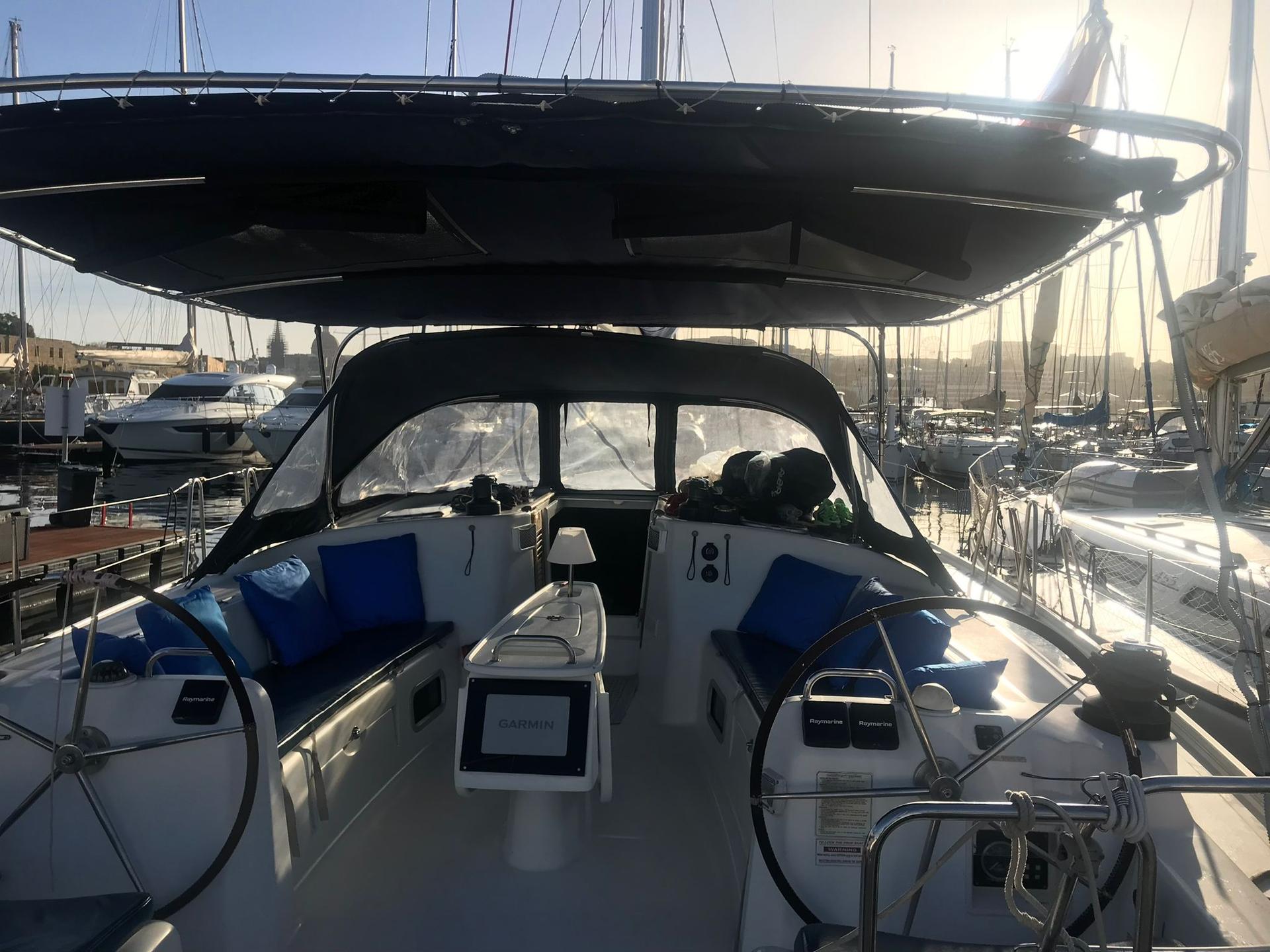 slider 4 Beneteau Cyclades 50.5